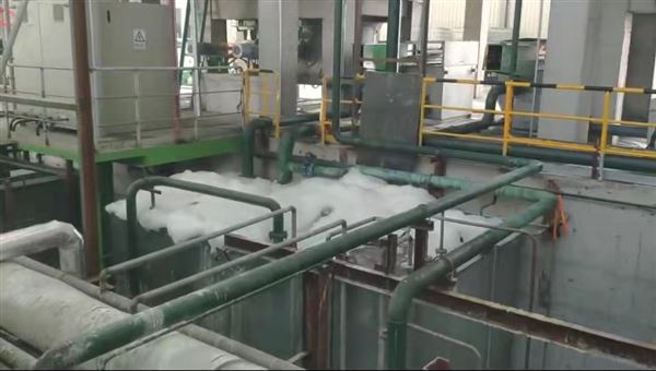 鋼鐵廠堿洗段泡沫.png 鋼鐵廠堿洗段泡沫.png