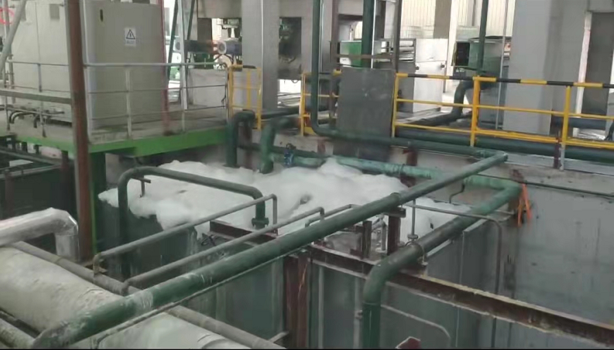 鋼鐵廠堿洗段泡沫.png 鋼鐵廠堿洗段泡沫.png